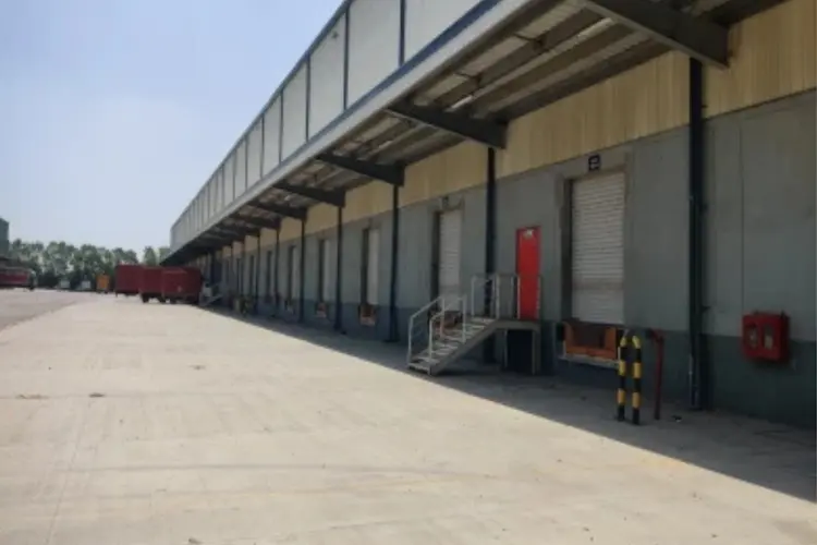 Warehouse in Noida